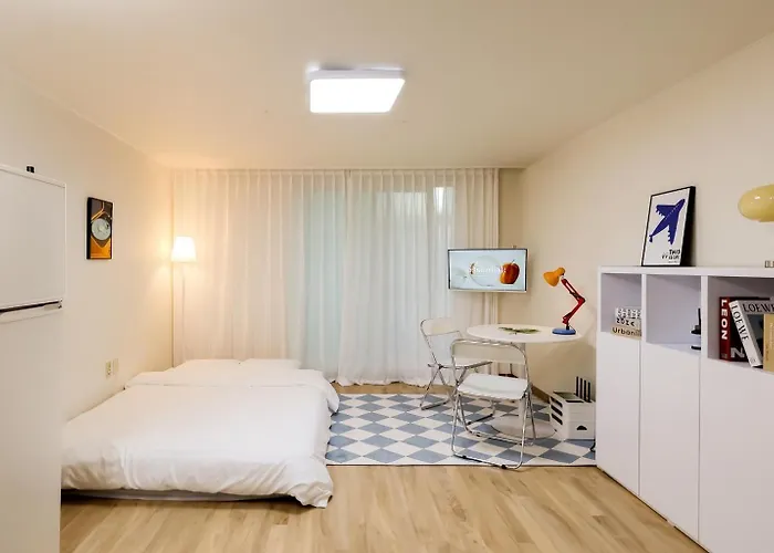 Villa 1'near Hongdae Station, 30sec On Foot