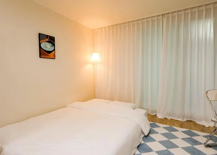 Villa 1'near Hongdae Station, 30sec On Foot *
