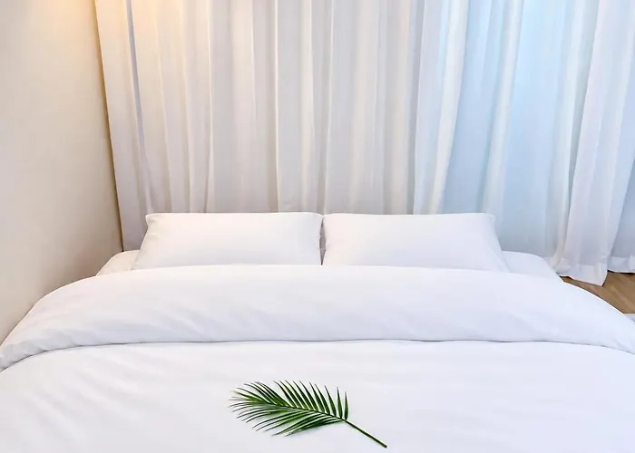 1'near Hongdae Station, 30sec On Foot *