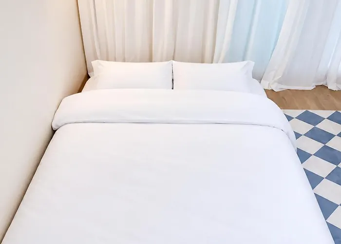 1'near Hongdae Station, 30sec On Foot